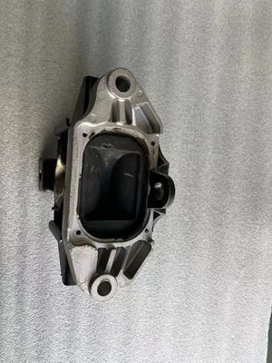 Le moteur est monté sur le moteur HYUNDAI SONATA LF OE N° 21830-C1070